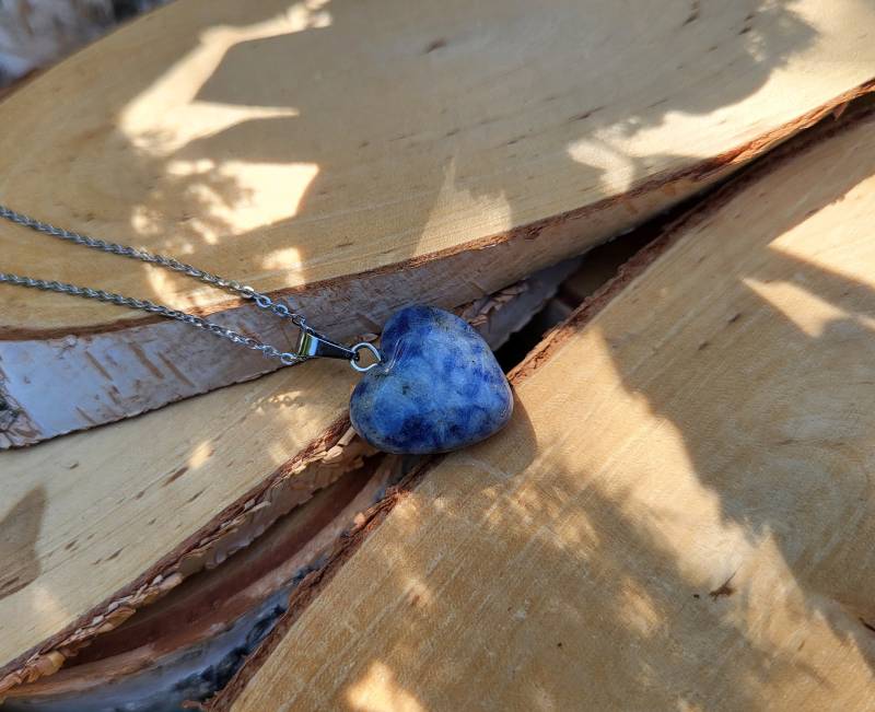 Edelstein Kette Sodalith Herz Silber von LacooniSchmuck