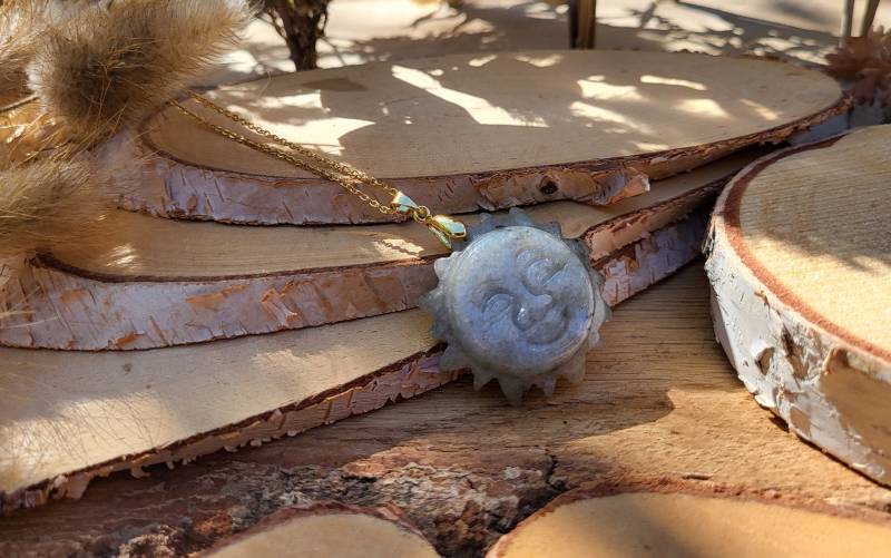 Labradorit Kette Sonne Gold von LacooniSchmuck