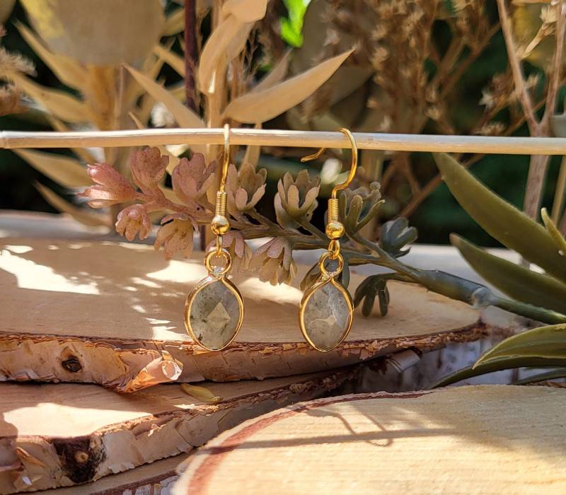 Labradorit Tropfen Ohrhänger Ohrringe Gold Edelstein Kleine von LacooniSchmuck