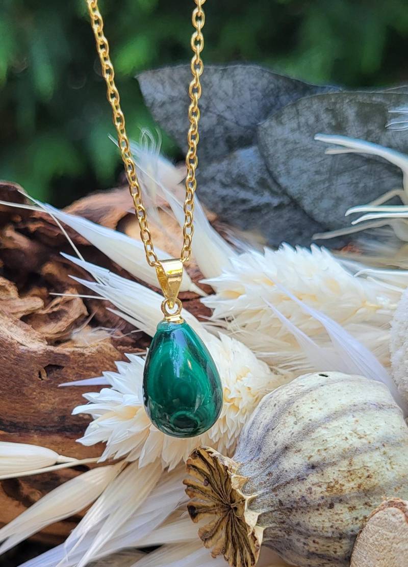 Malachit Tropfen Kette Gold Edelsteinkette von LacooniSchmuck