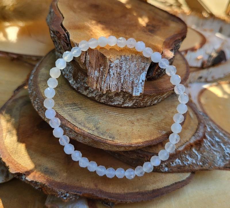 Mondstein Armband 4mm Facettiert Edelsteinarmband von LacooniSchmuck