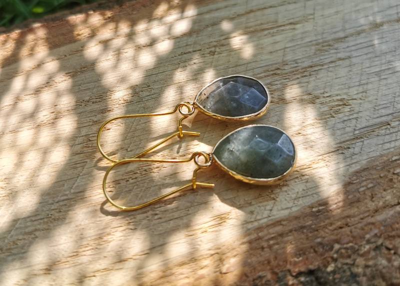 Ohrhänger Labradorit Ohrringe Gold Tropfen Edelstein von LacooniSchmuck