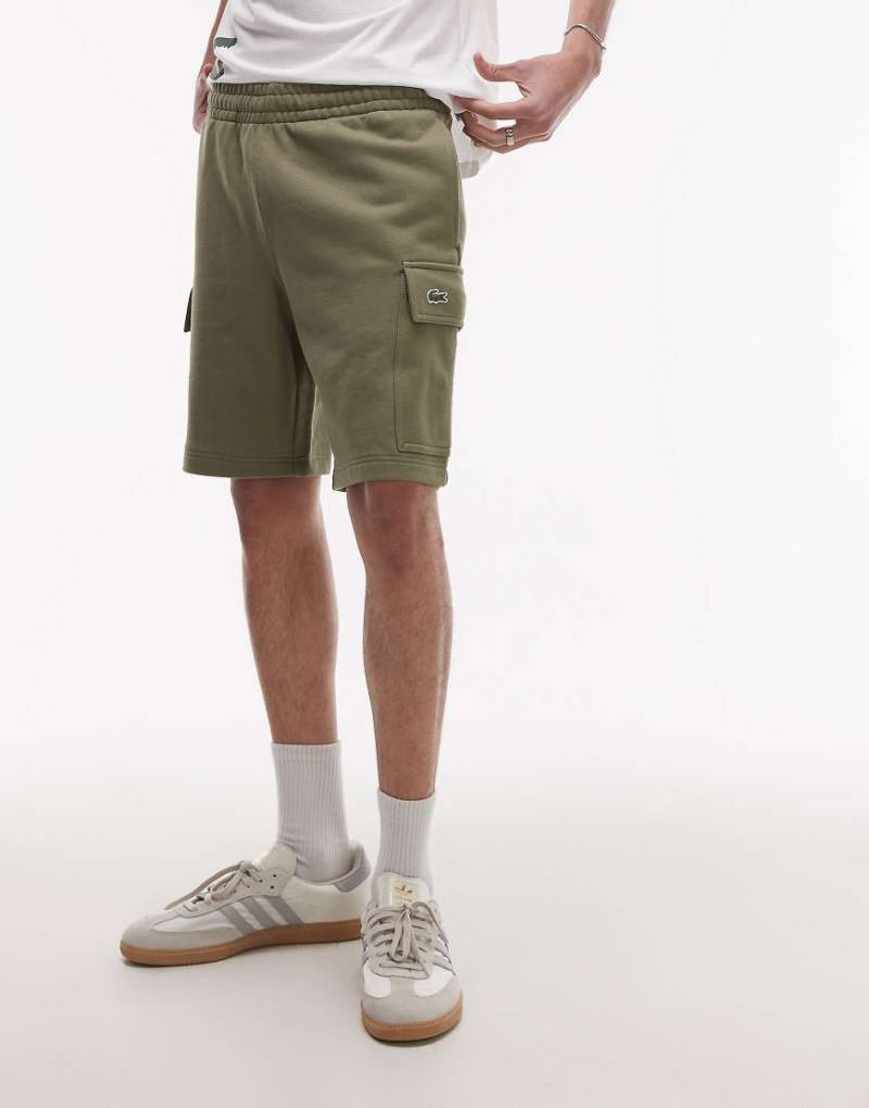Lacoste - Cargo-Shorts in Khakigrün von Lacoste