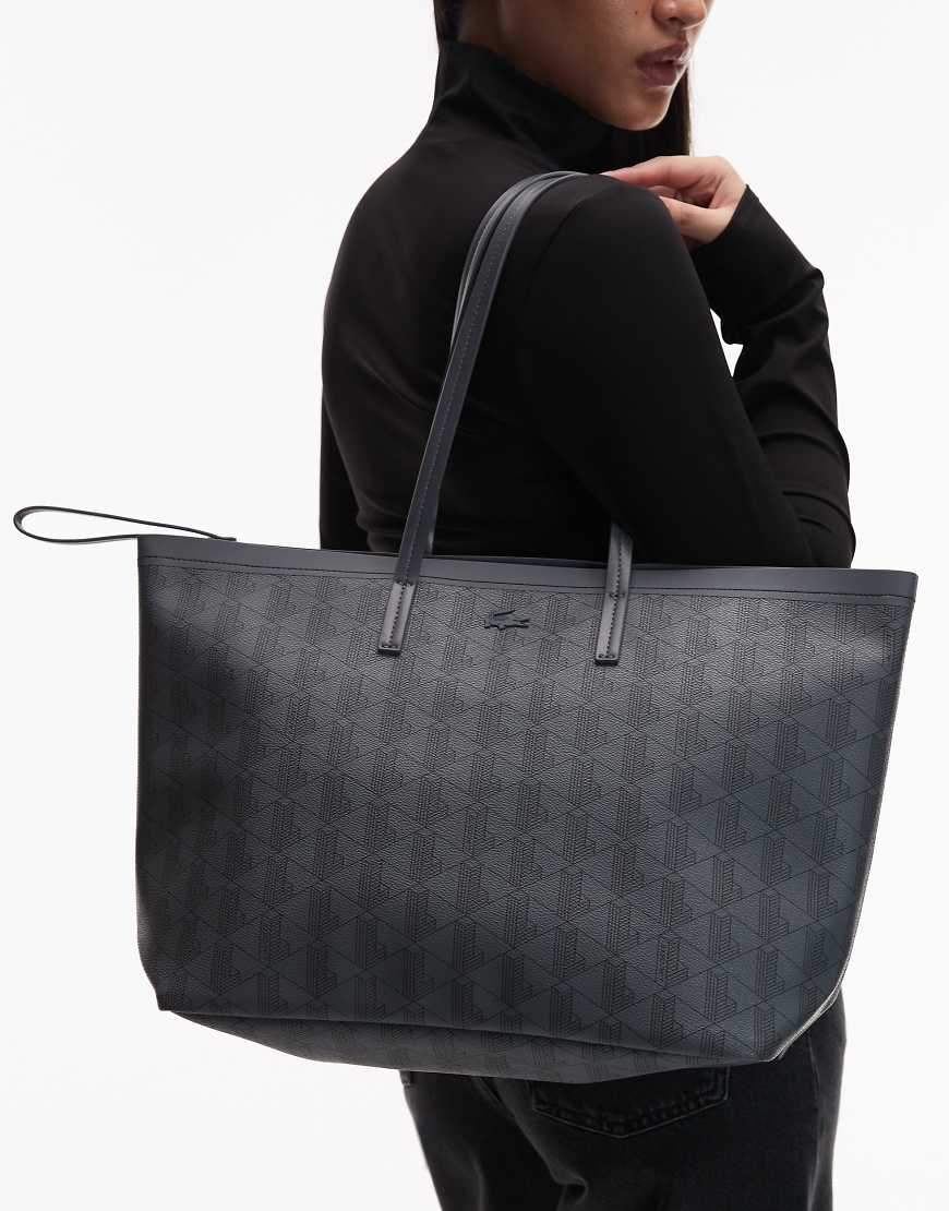 Lacoste - Schultertasche in Marineblau mit Print von Lacoste