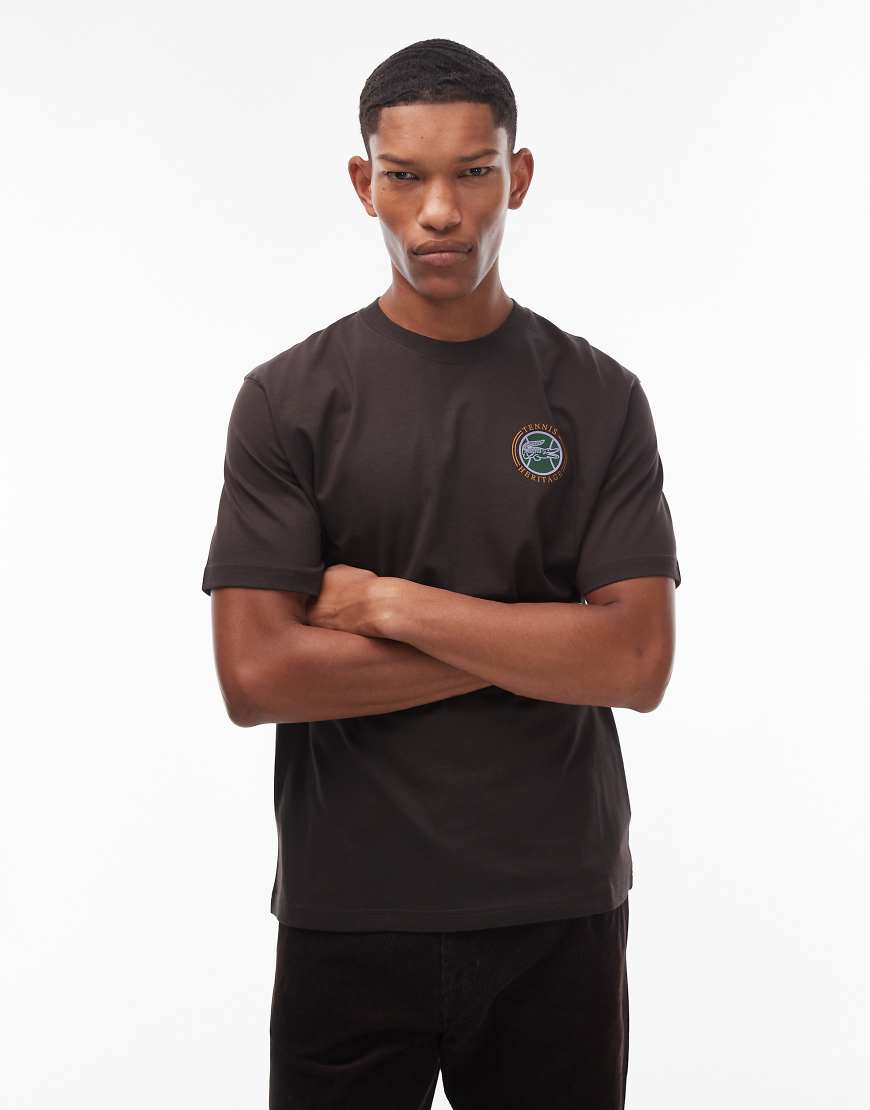 Lacoste - T-Shirt in Braun mit Logo und Rückenprint-Brown von Lacoste