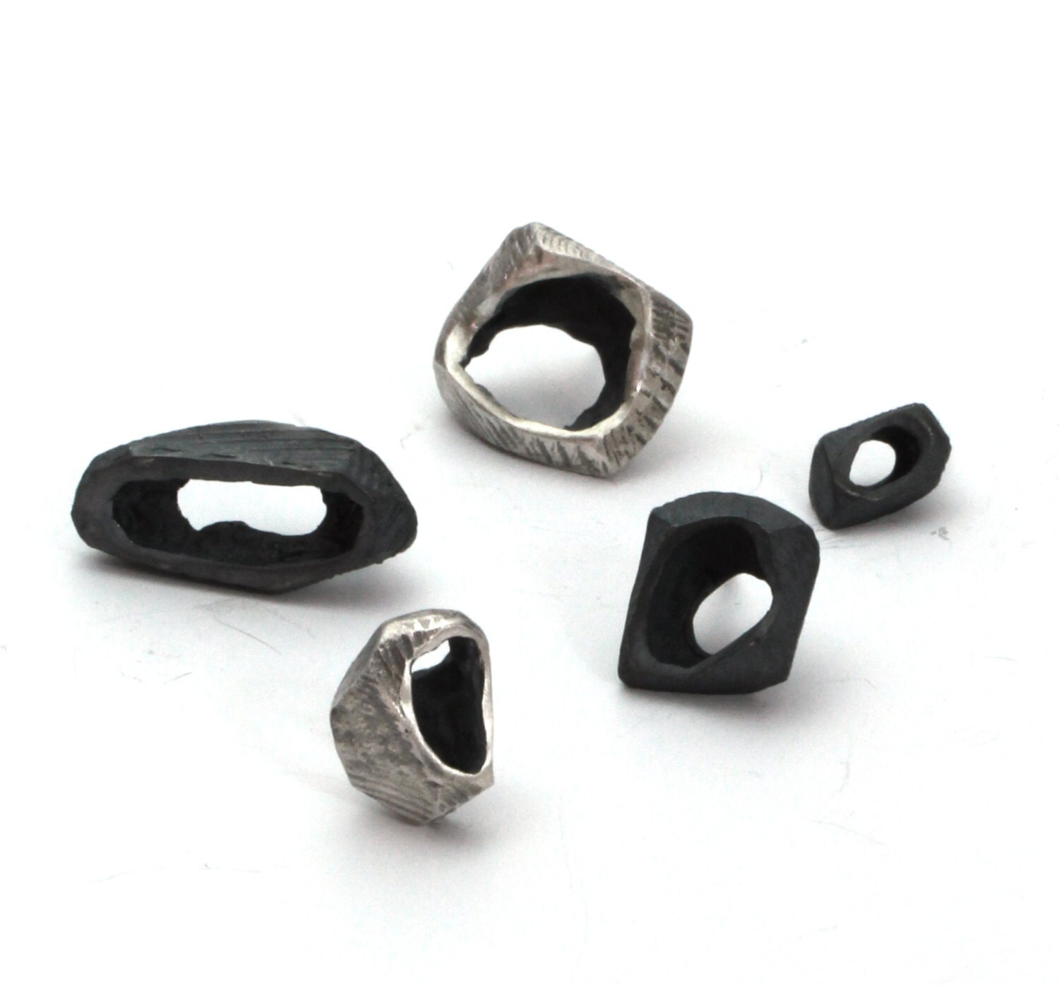 Kleine Silber Brosche Set Broschen Anstecknadel Trauzeugen Geschenk Für Ihn Coole Schwarz Oxidierte von LacunaJewelry