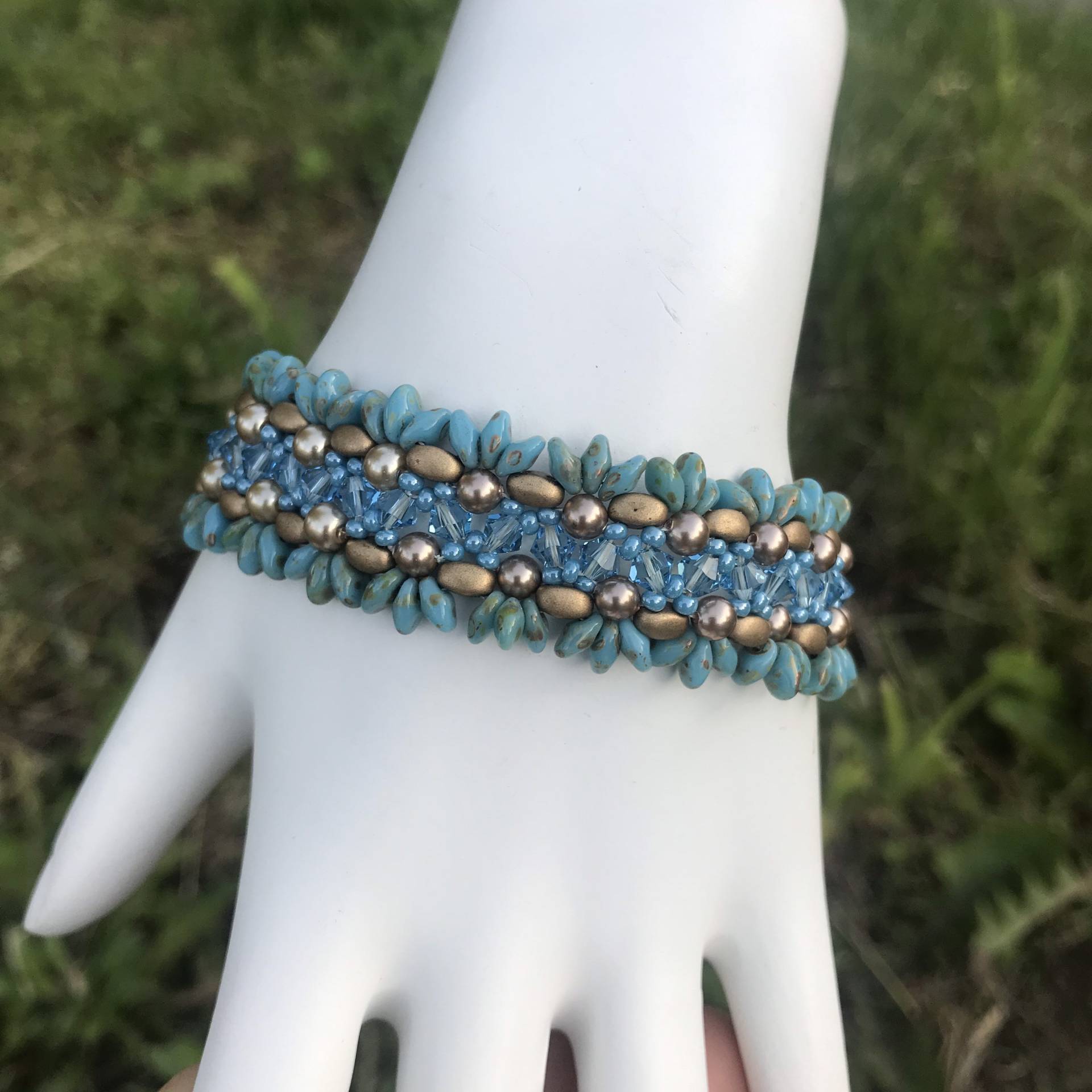 Aqua Swarovski Kristall Armband Gewebte Perlen Manschette von Lacydesighns