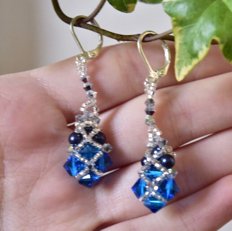 Ohrringe Swarovski, Art-Deco-stil, Marineblaue Ohrringe, Perlen, Handgemachte Ohrringe Swarovski, Art-Deco-stil, Marineblaue Ohrringe, Perlen, Handgemachte von Lacydesighns
