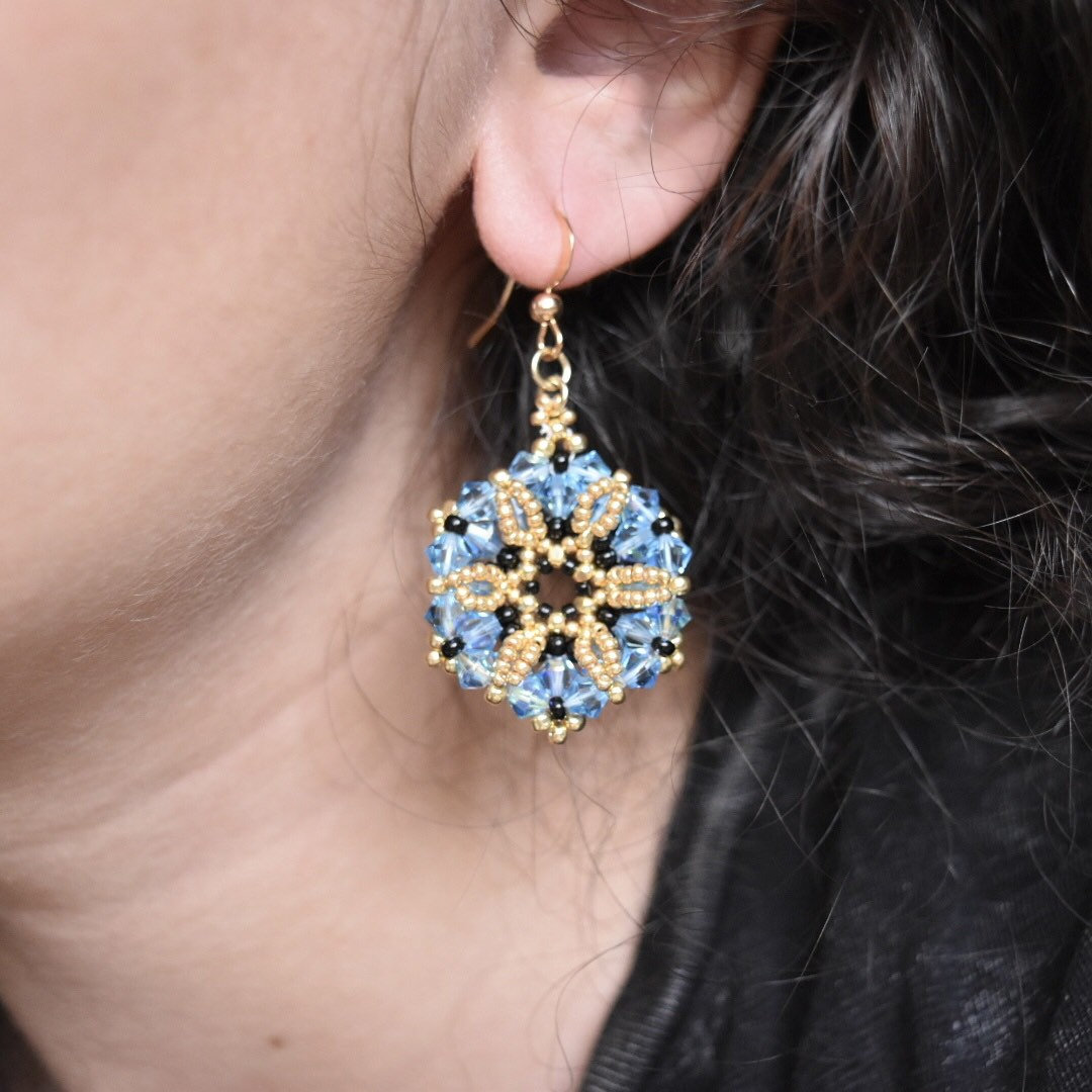 Swarovski Kristall Ohrringe Handgewebtes Art Deco Style von Lacydesighns