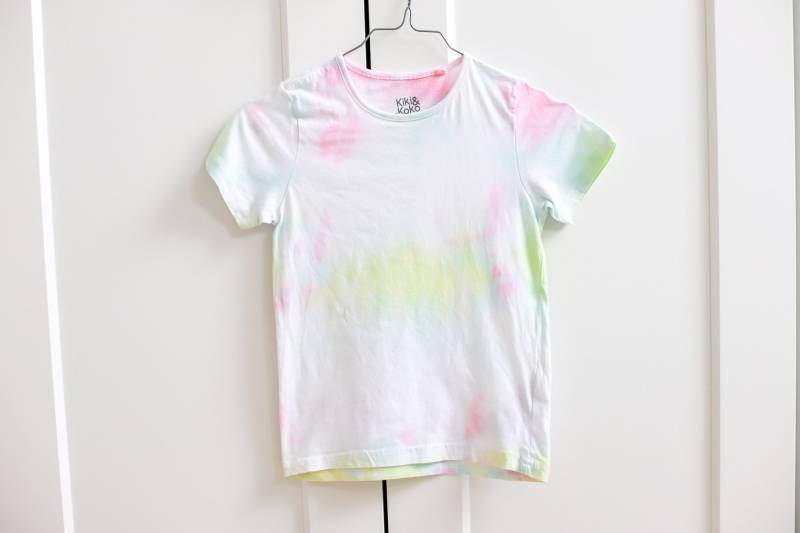 Kinder T-Shirt Handgefärbt Gr. 122 von LadodeyaYarn