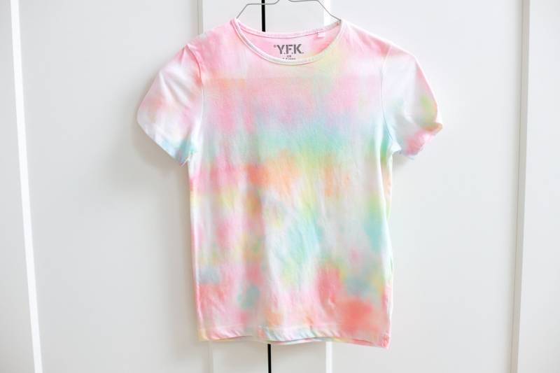 Kinder T-Shirt Handgefärbt Gr. 128 von LadodeyaYarn