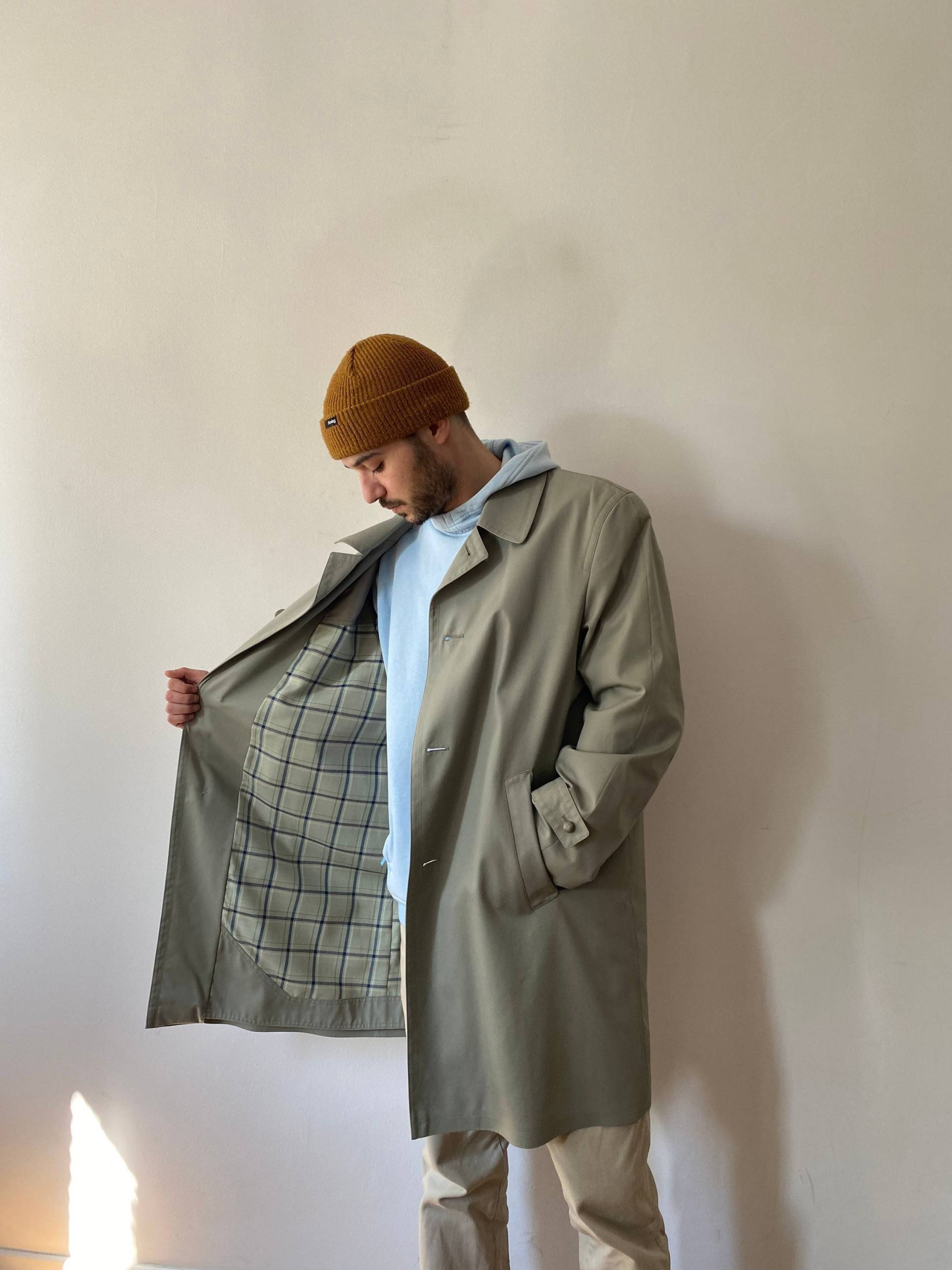 Erstaunlicher Vintage Bender Grauer Trenchcoat Für Männer Übergroß M/Fit L von LadsOnWheels