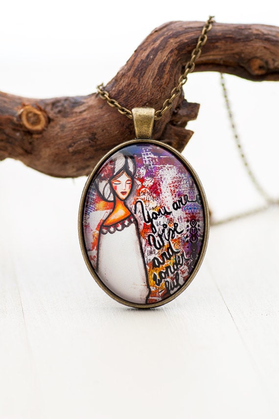 Boho Oval Anhänger, You Are Wise & Wonderful Purple Whimsical Anhänger Halskette, Mädchen Foto Affirmation Charm, Chic Boho Oval Anhänger, You Are Wise & Wonderful Purple Whimsical Anhänger Halskette, Mädchen Foto Affirmation Charm, Chic von LadyArtTalk