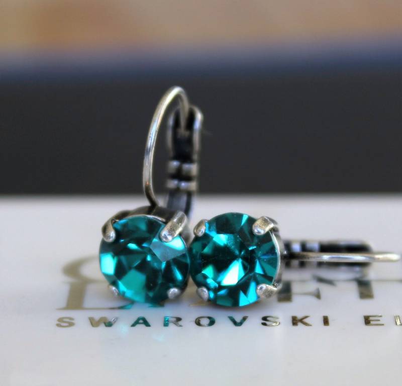 Glänzende Silber/Antike Messing Vergoldete Leverback Ohrringe Mit Blauer Zirkon Swarovski Kristallelemente Von Lady C von LadyCJewellery