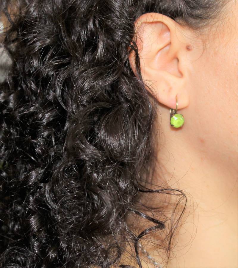 Lime Green Crystal Lever Zurück Ohrringe Mit Swarovski Elements Geschenk Für Sie von LadyCJewellery