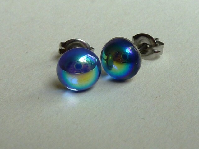 Saphir Ab Glatte Cabachon Ohrstecker Mit Preciosa Kristallen von LadyCJewellery