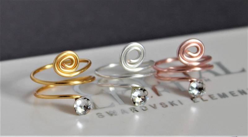 Swirl Toe Rings-Wählen Sie Ihr Finish-Mit Klaren Swarovski Crystal Elements Von Lady C Jewellery von LadyCJewellery