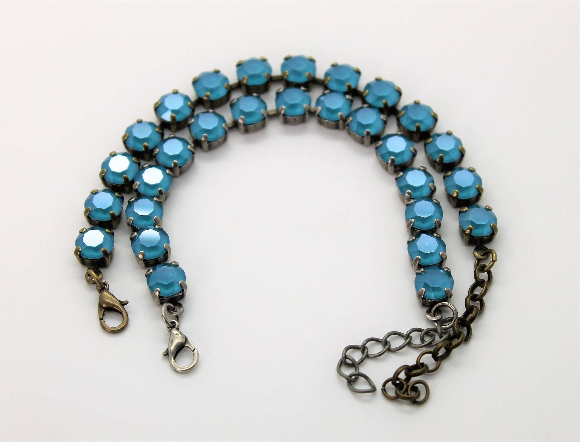 Tennis Armbänder Mit 8mm Azurblauen Kristallen Swarovski Crystal Elements-Choose Your Finish Bracelets By Lady C von LadyCJewellery