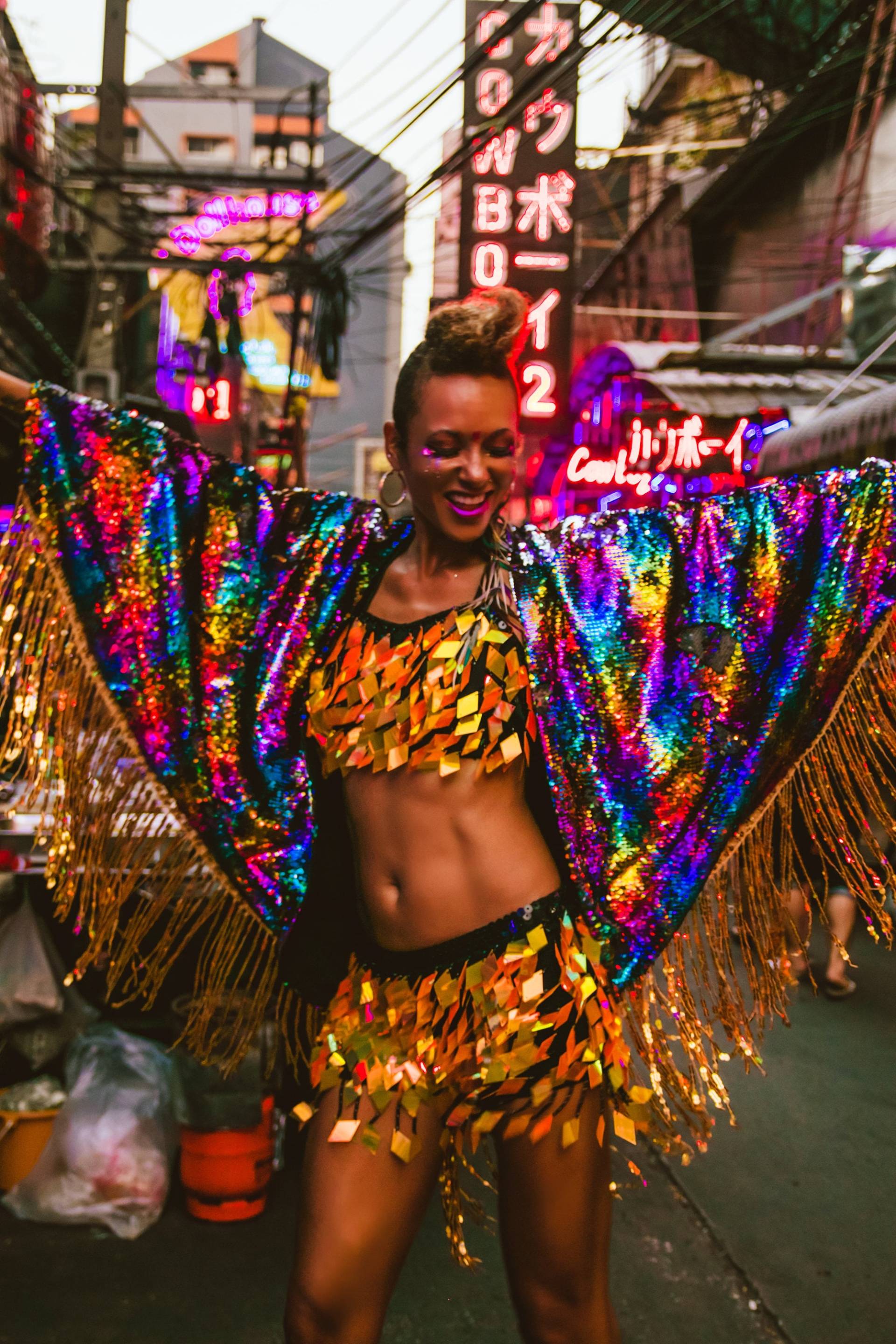 Pailletten Kimono-Umhang Für Das Perfekte Festival-Outfit. Glamouröse Festival Und Party Kleidung Pailletten Kimono-Umhang Für Das Perfekte Festival-Outfit. Glamouröse Festival Und Party Kleidung von LadyJaneSequin