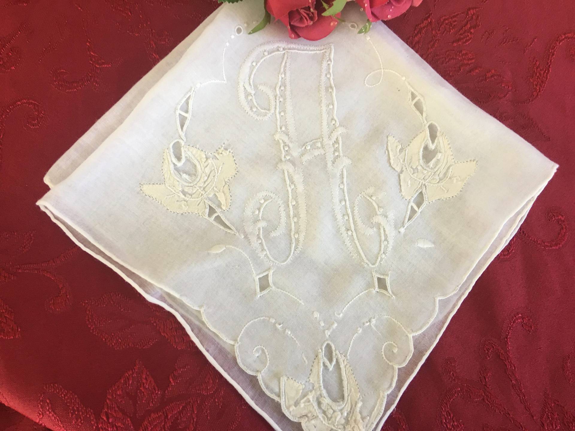 Vintage Madeira Cutwork Floral Weiß Monogramm Buchstabe H Taschentuch Hochzeit Etwas Altes Vintage Madeira Cutwork Floral Weiß Monogramm Buchstabe H Taschentuch Hochzeit Etwas Altes von LadyJanetvintage