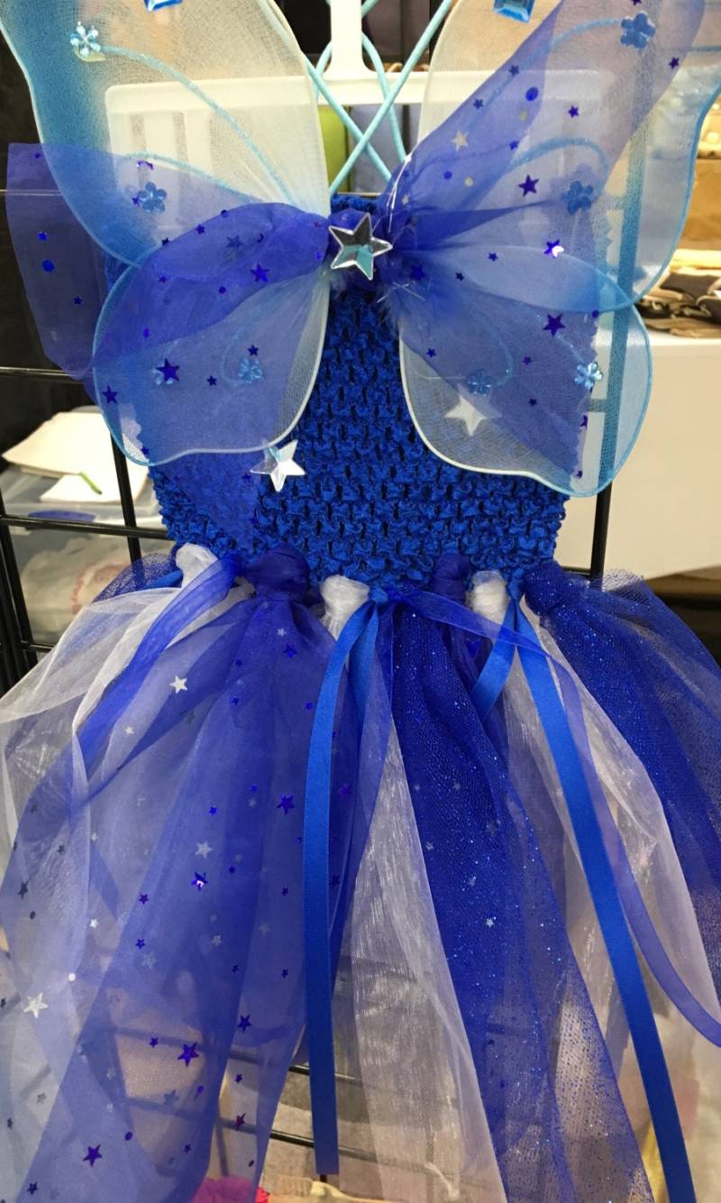 Blaues Elfen Kleid Tutu & Flügel, Kostüm, Eisprinzessin Blaues Elfen Kleid Tutu & Flügel, Kostüm, Eisprinzessin von LadyJewelsGarlands