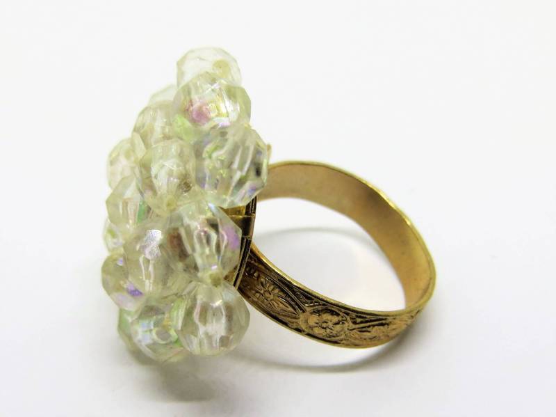 Vintage Fett Facettierten Kunststoff Perlen Filigranen Bandring Einstellbar von LadyKsVintageFinds