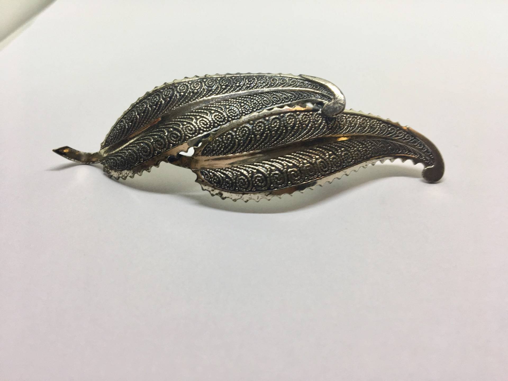 Vintage Frühen Fett Designer Sterling Silber Filigrane Feder Brosche Figbild Pin Signiert Und Gepunzte 3 Zoll Lang von LadyKsVintageFinds
