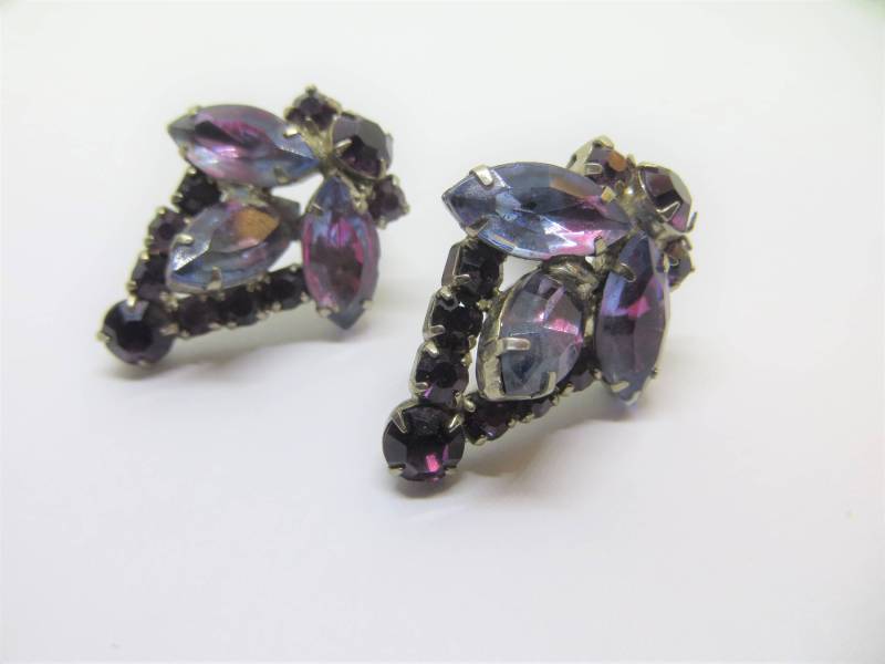 Vintage Madeleine Signiert Teal Lila Ohrclips Bold Navette Iris Glass Juliana von LadyKsVintageFinds