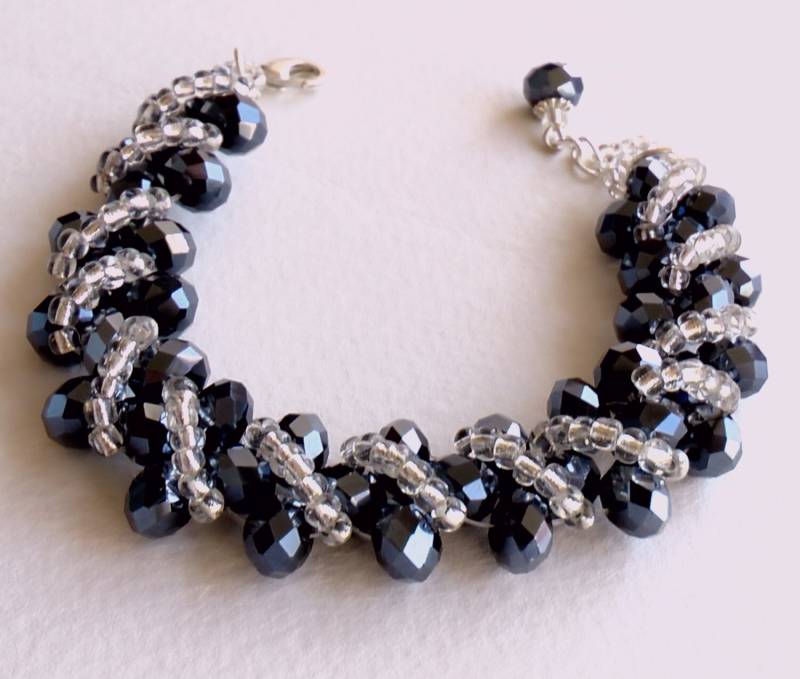 Marine Blau Kristall Perlen Armband Handgewebter Statement Schmuck Marine Blau Kristall Perlen Armband Handgewebter Statement Schmuck von LadyLiJewellery