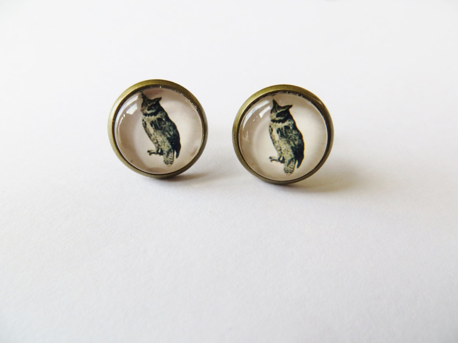 Eulen-Ohrringe Antike Messing Gerahmt Vogel Ohrstecker Eulen-Ohrringe Antike Messing Gerahmt Vogel Ohrstecker von LadyMangoJewellery