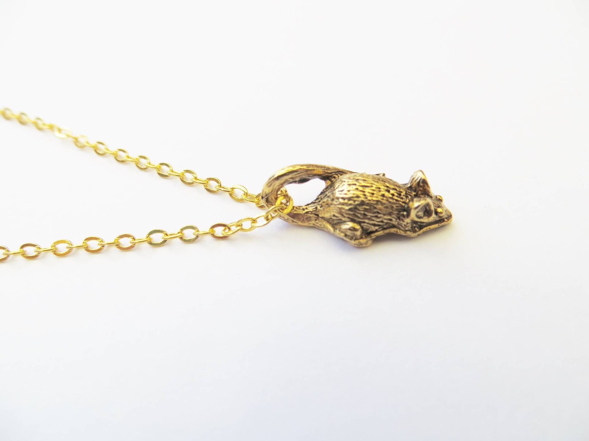 Maus Halskette, Nagetier Charme, Türmaus Anhänger, Ernte Schmuck, Mäuse, Waldmode, Goldkette, Natur, Wald Maus Halskette, Nagetier Charme, Türmaus Anhänger, Ernte Schmuck, Mäuse, Waldmode, Goldkette, Natur, Wald von LadyMangoJewellery