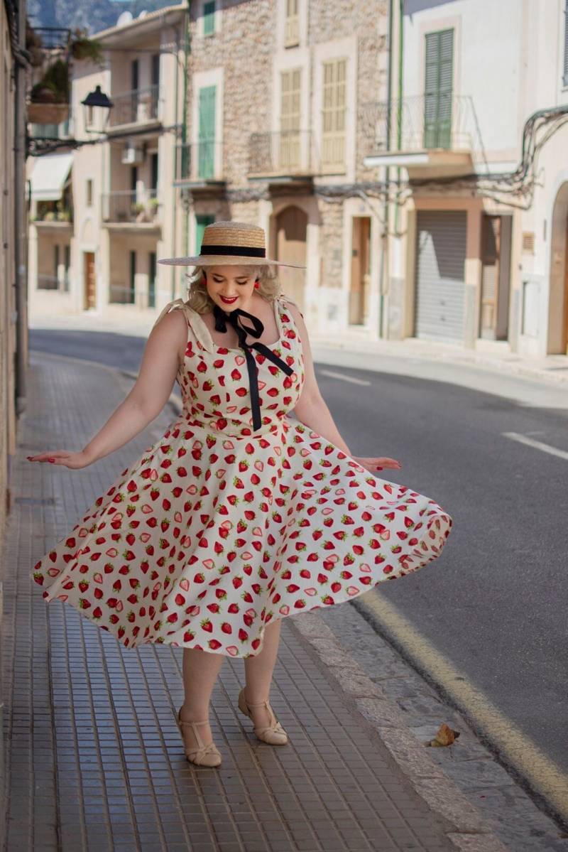 Erdbeerkleid Skylarkleid Vintage Kleid Pin Up 50Er Jahre Brautjungfernkleid Partykleid Abiballkleid Plus Size von LadyMayraClothing