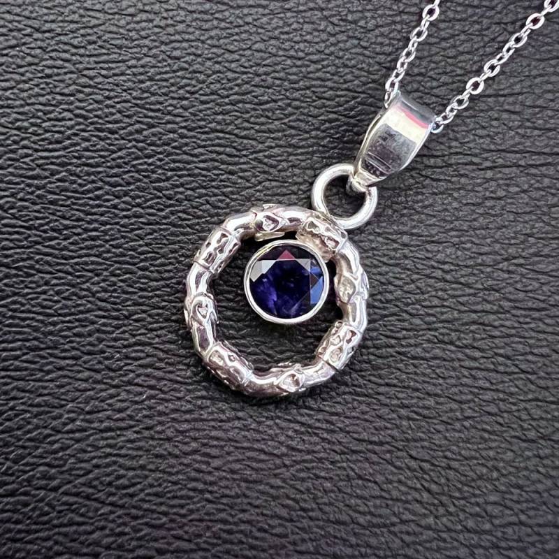 Iolith Halo Kranz Sterling Silber Anhänger Echte Runde Facettierte Tiefblaue Handgefertigte Handwerker Schmuck Festliche Fröhlich von LadyMoonfyre