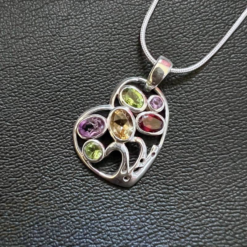 Multi-Edelstein Wunderliche Herz Sterling Silber Anhänger Citrin Peridot Amethyst Granat Echte Facettierte Edelsteine Multi-Farbschmuck von LadyMoonfyre