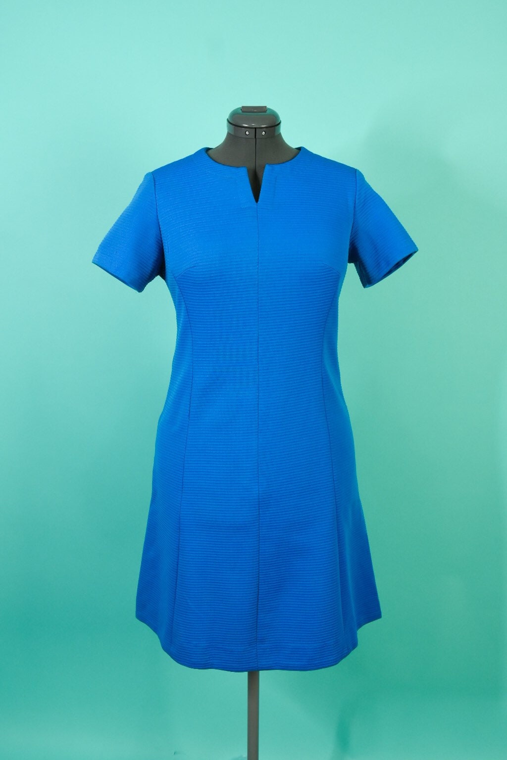 Vintage 1960Er 1970Er 34 Taille Großes Blaues Minikleid von LadyRockwellsVintage