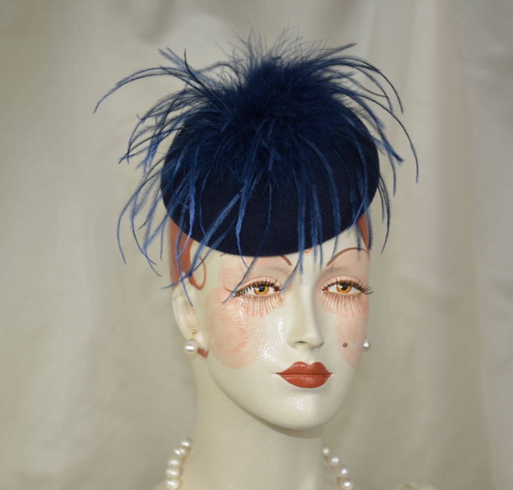Marine Cocktail Hut, Mini Baskenmütze, Blauer Fascinator Marine Cocktail Hut, Mini Baskenmütze, Blauer Fascinator von LadySalisbury