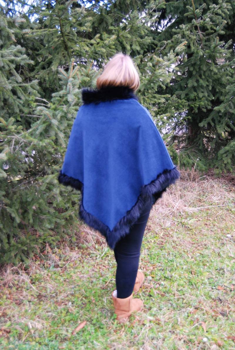 Poncho Frauen Elegant Samt Fell Kunstfell Winter Frühling von LadyUmbrellaDesign