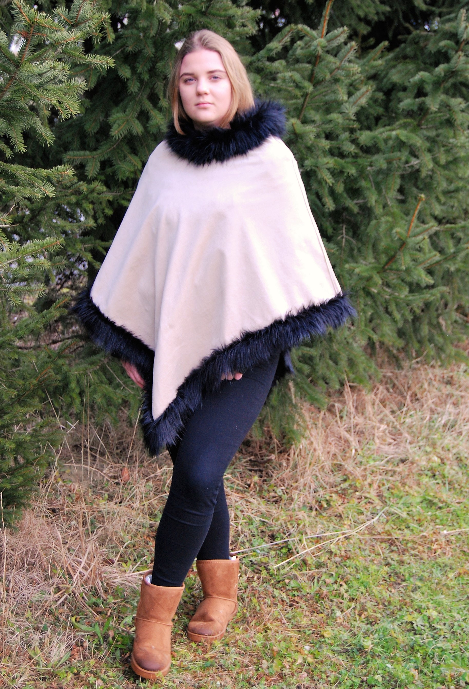 Poncho Frauen Elegant Samt Fell Kunstfell Winter Frühling von LadyUmbrellaDesign