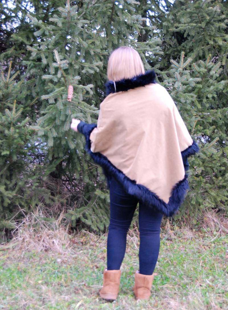 Poncho Frauen Elegant Samt Fell Kunstfell Winter Frühling von LadyUmbrellaDesign