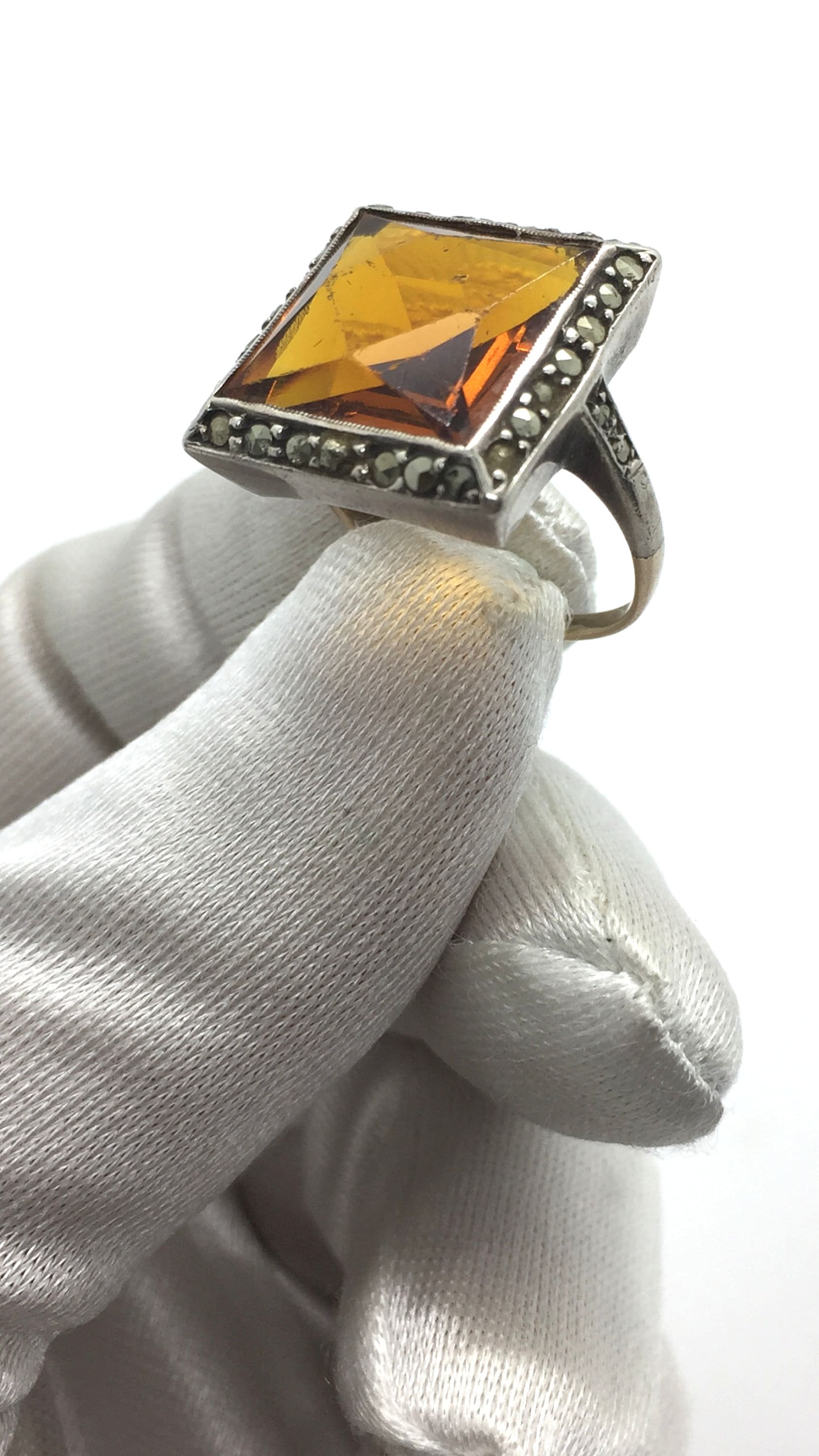 Antiker Art-Deco-Ära 9 Karat Gold & Silber Cairngorm Paste - Markasit Stein Ring Größe M von Ladyantika