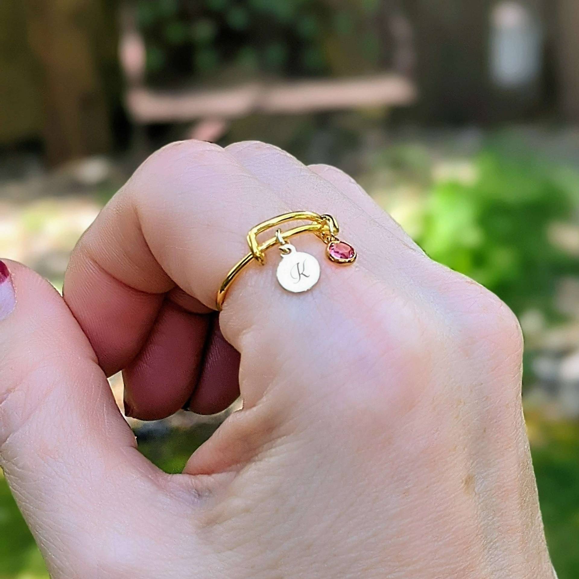 Gold Erweiterbar Initial Birthstone Charm Ring, Geschenk Für Sie Gold Erweiterbar Initial Birthstone Charm Ring, Geschenk Für Sie von LadybugfeetDesigns
