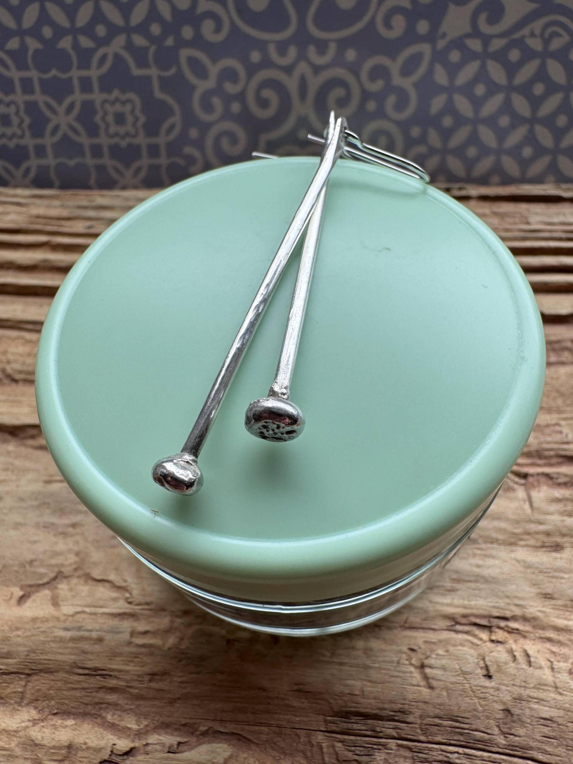 sterling Silber Ohrringe Gehämmerter Draht, Oxidiertes Finish sterling Silber Ohrringe Gehämmerter Draht, Oxidiertes Finish von Ladylouislouis