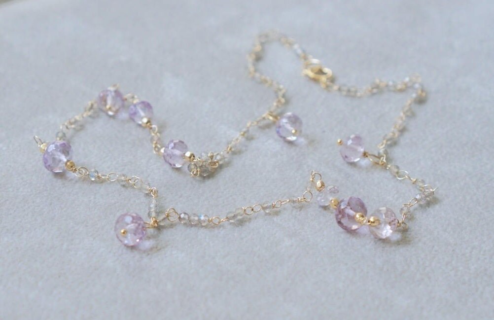 Pink Ametrine, Blue Flash Labradorite, Gold Perlen Chocker-Ready To Ship Pink Ametrine, Blue Flash Labradorite, Gold Perlen Chocker-Ready To Ship von LadyoftheCamellia