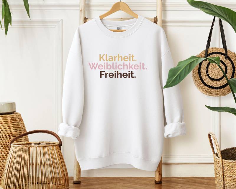 Klarheit, Weiblichkeit, Freiheit, Statement Sweatshirt Damen | Ladys Club Empowerment Pullover, Selbstliebe, Achtsamkeit, Geschenk Frauen von LadysClub
