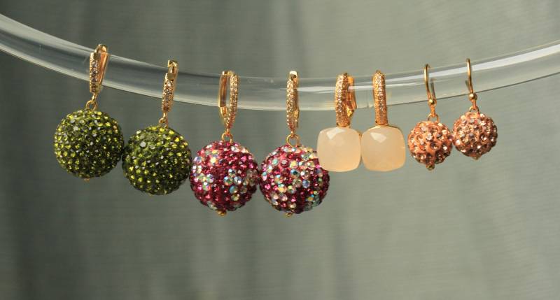 Goldene Ohrringe Zum Fest - Winterlicher Ohrschmuck Glitzernd von Ladyville