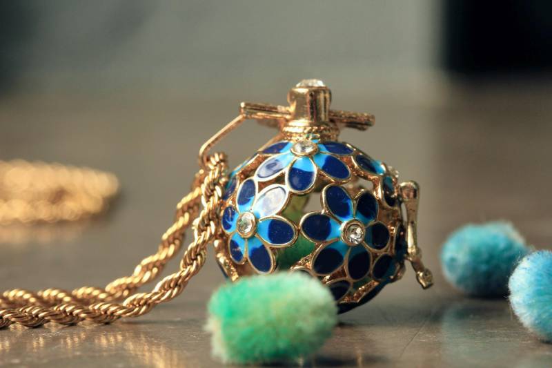 Retro Medaillon Weidekätzchen Blüten Prayerbox Florales Geschenk Für Sie Sommer Origineller Vintage Style Schmuck von Ladyville