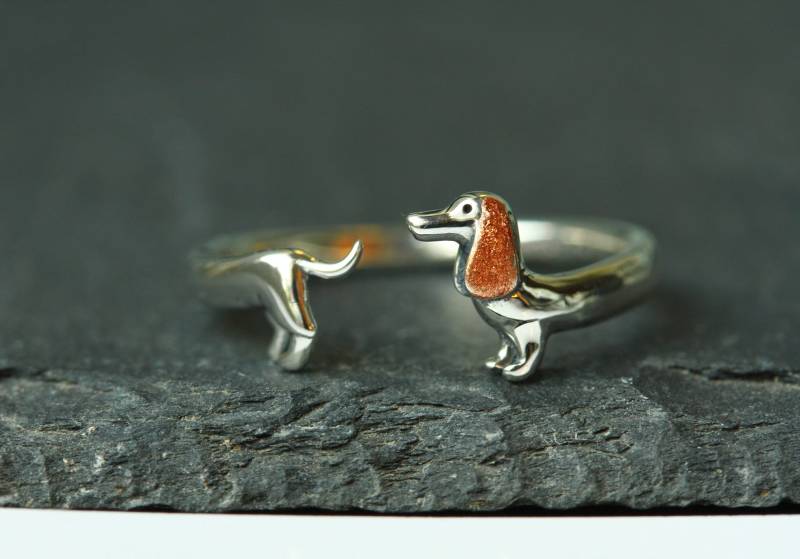 Silber Ring Dackel Aus 925 Sterling Mit Per Hand Verkupfertem Ohr Das Perfekte Geschenk Für Sie Als Größenverstellbarer Echtschmuck Hund von Ladyville