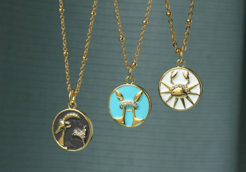 Sternzeichen Halskette Zirkonia Geschenk Für Sie Zum Geburtstag Sternenbild Kette Vergoldeter Charm Zodiak Schmuck Emaille Tierkreiszeichen von Ladyville