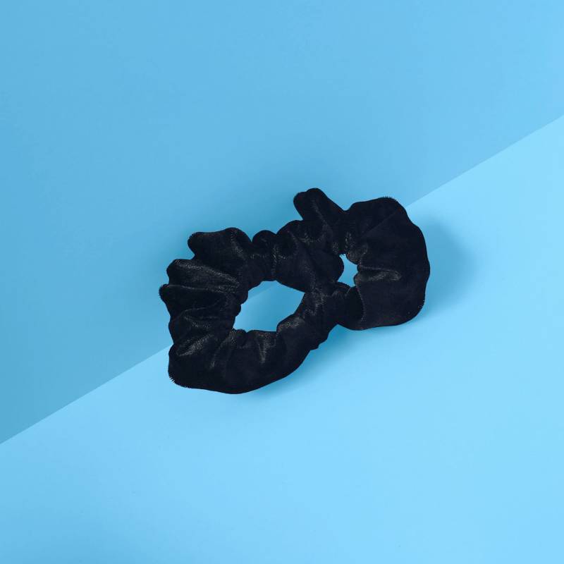 Schwarzes Samt Haar Scrunchie Handmade Schwarzes Samt Haar Scrunchie Handmade von LadywaveCo