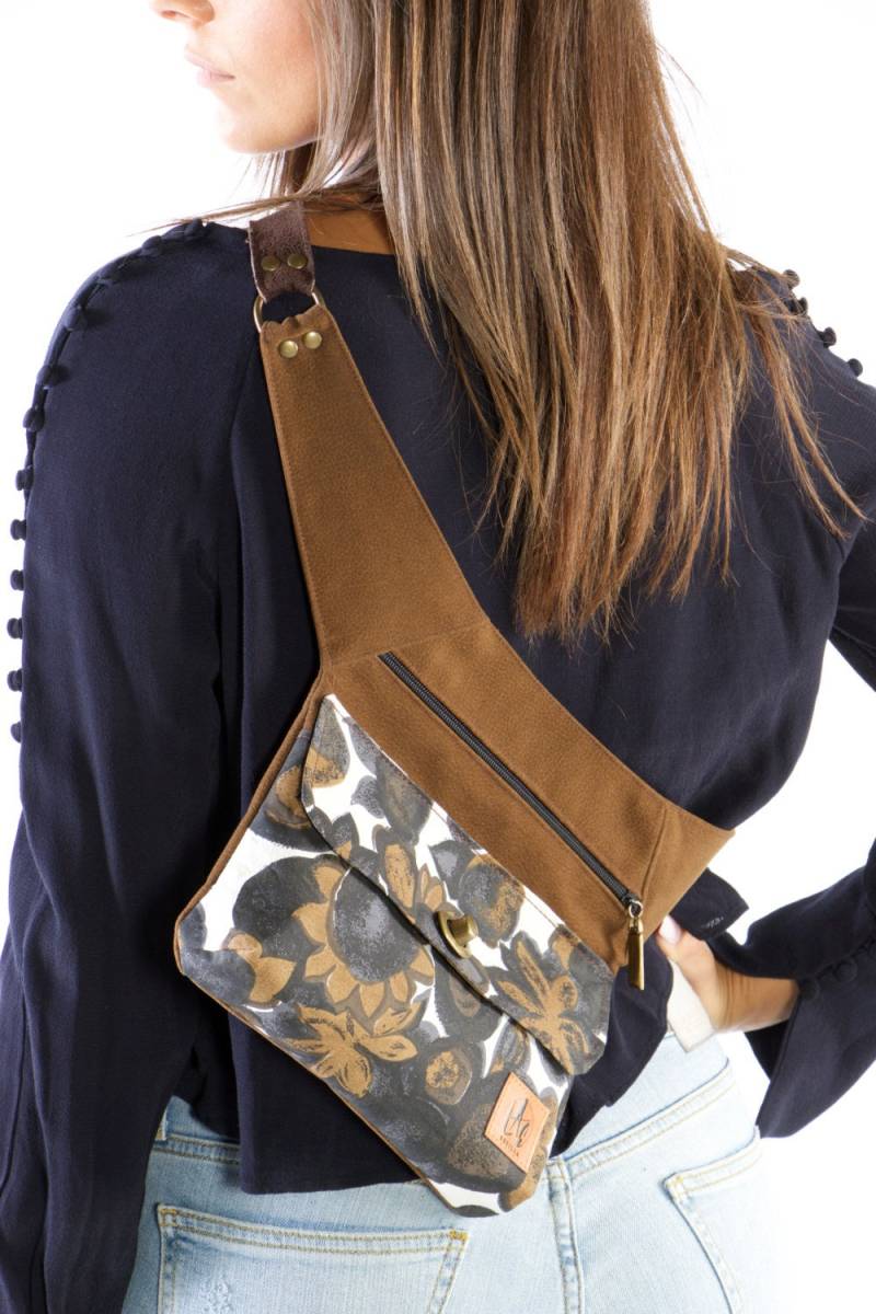 Gewachste Canvas-Gürteltasche, Braune Bauchtasche Für Frauen, Wasserdichte Hüfttasche Aus Wildlederimitat, Canvas-Schultertasche von LaeSevillaBags